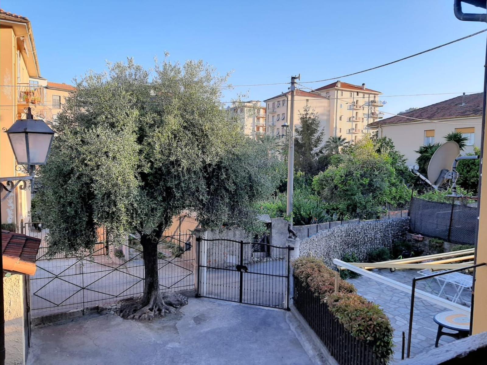 Casa Noemi, A Pochi Passi Dalle Spiagge E Dal Centro Di Arma Di Taggia. Exterior foto